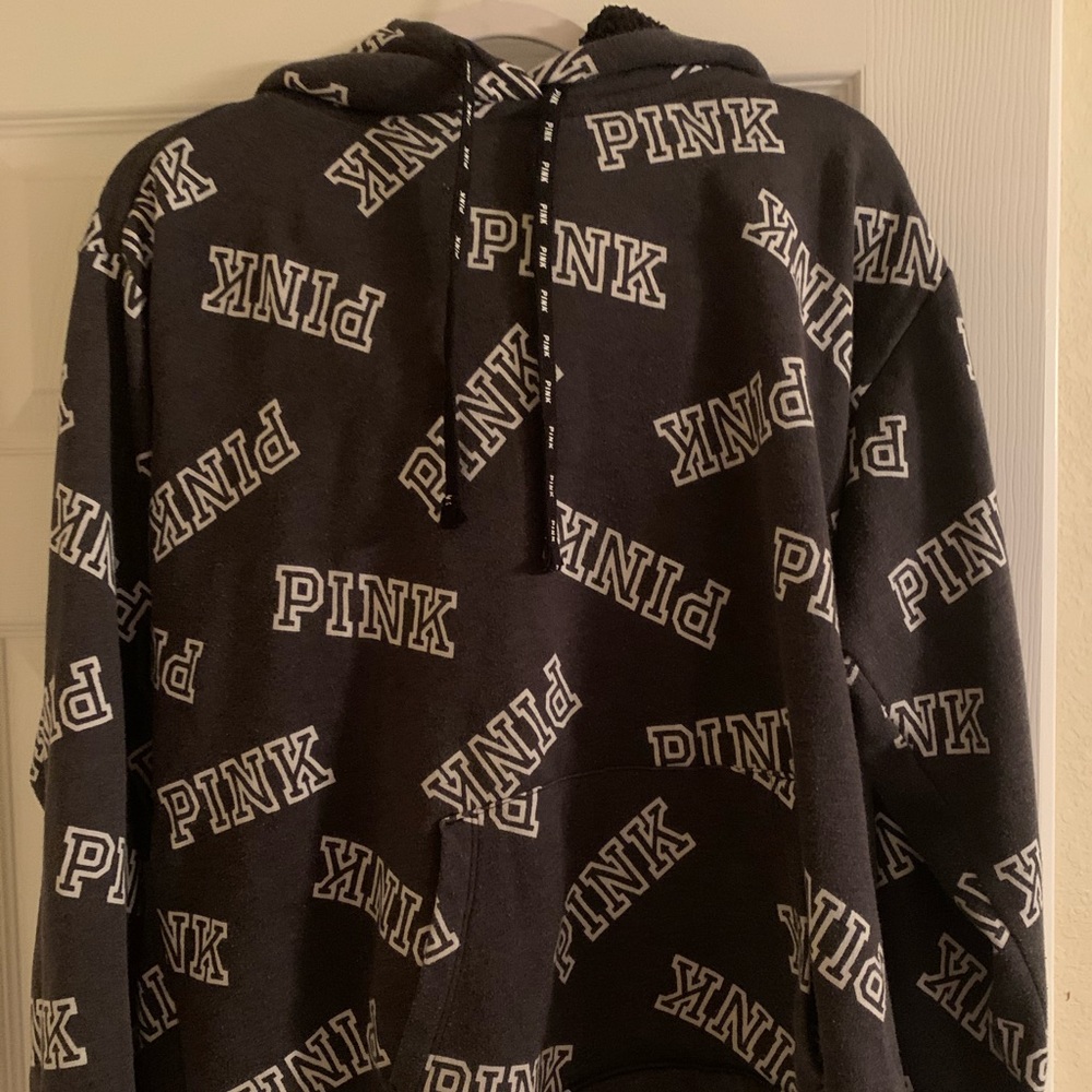 Victoria’s Secret Pink hoodie never worn